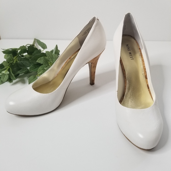 Nine West Shoes - Nine West White Pumps size 9